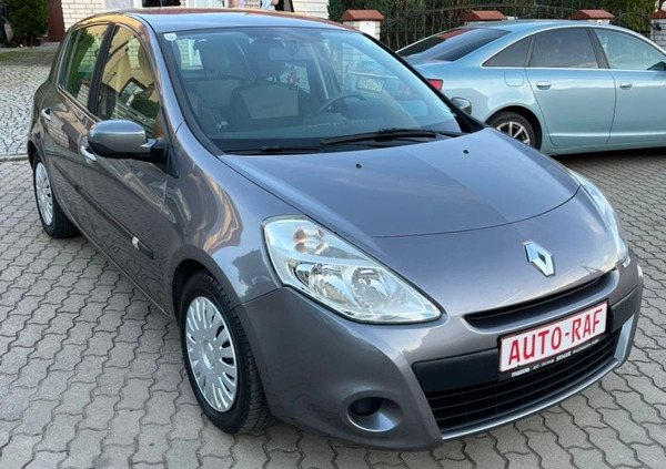 Renault Clio cena 12900 przebieg: 190000, rok produkcji 2009 z Nowy Targ małe 172